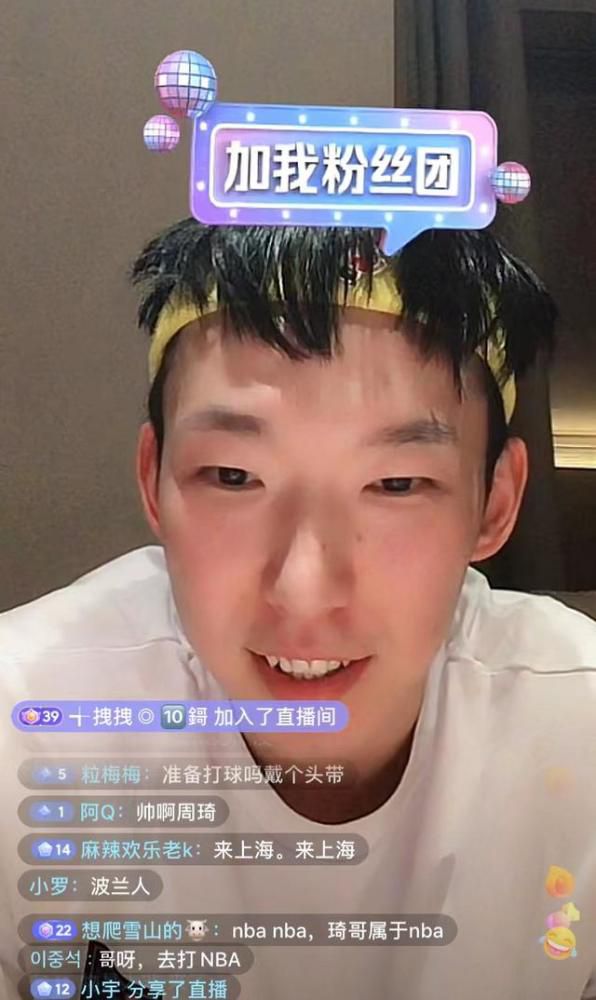 接受记者采访时，国米队长劳塔罗谈到了自己与国米的续约事宜。